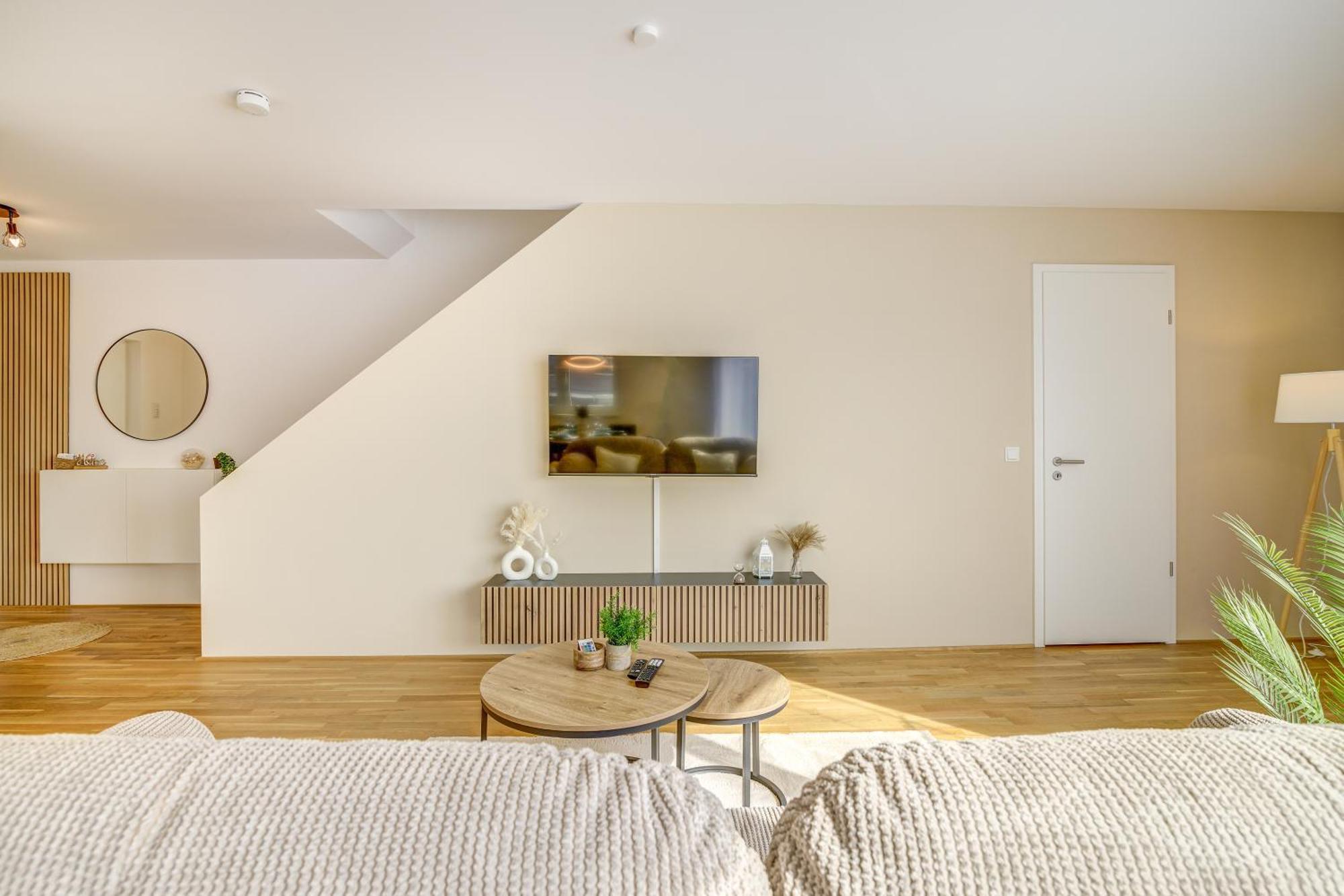 Exklusive 3-Zimmer Luxus-Maisonette In Hochheim - Naehe Frankfurt Flughafen, Wiesbaden Und Mainz ฮ็อคไฮม์ อัม ไมน์ ภายนอก รูปภาพ
