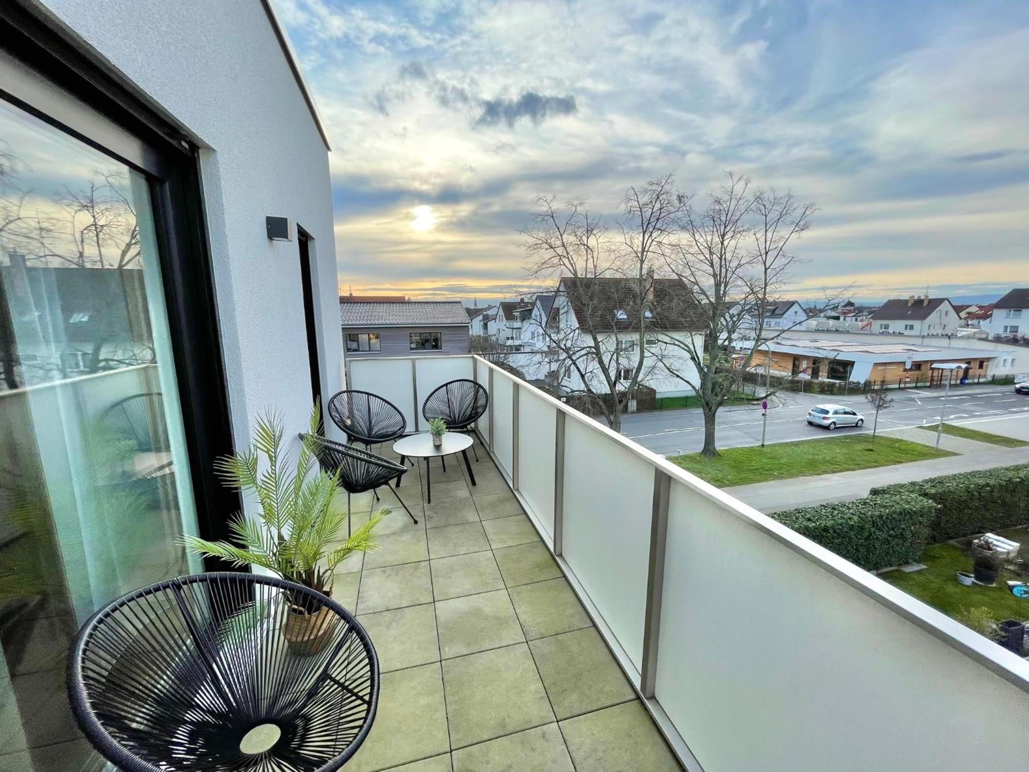 Exklusive 3-Zimmer Luxus-Maisonette In Hochheim - Naehe Frankfurt Flughafen, Wiesbaden Und Mainz ฮ็อคไฮม์ อัม ไมน์ ภายนอก รูปภาพ