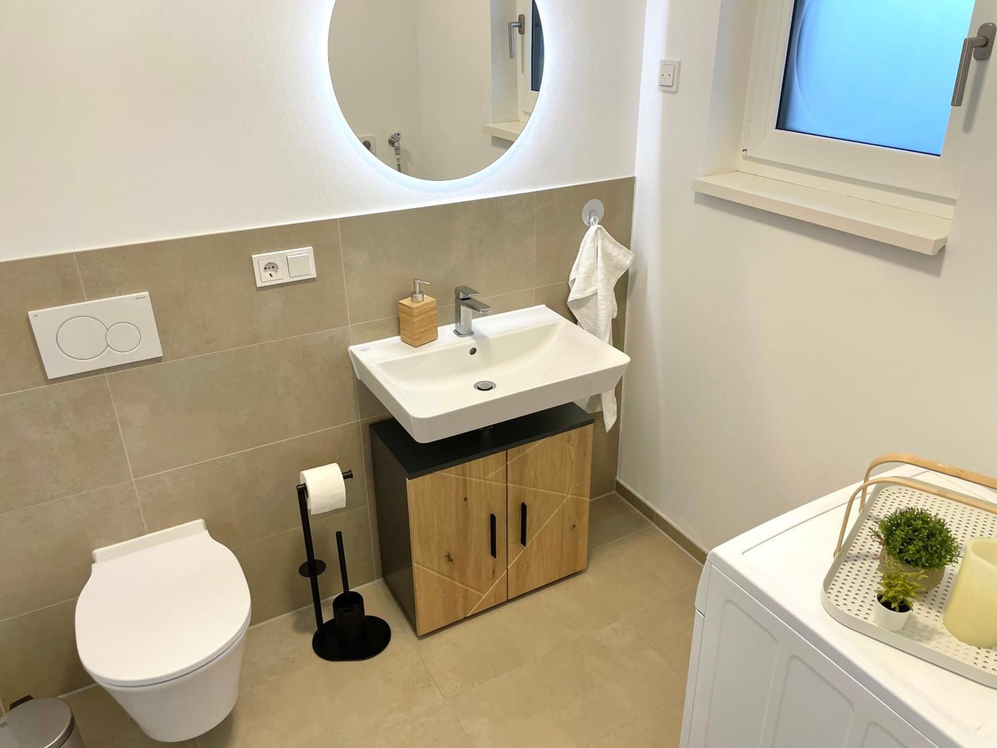 Exklusive 3-Zimmer Luxus-Maisonette In Hochheim - Naehe Frankfurt Flughafen, Wiesbaden Und Mainz ฮ็อคไฮม์ อัม ไมน์ ภายนอก รูปภาพ